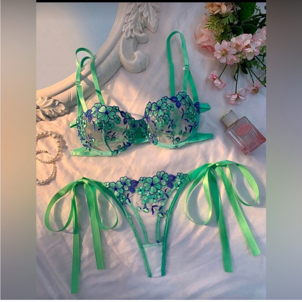Womens lingerie set